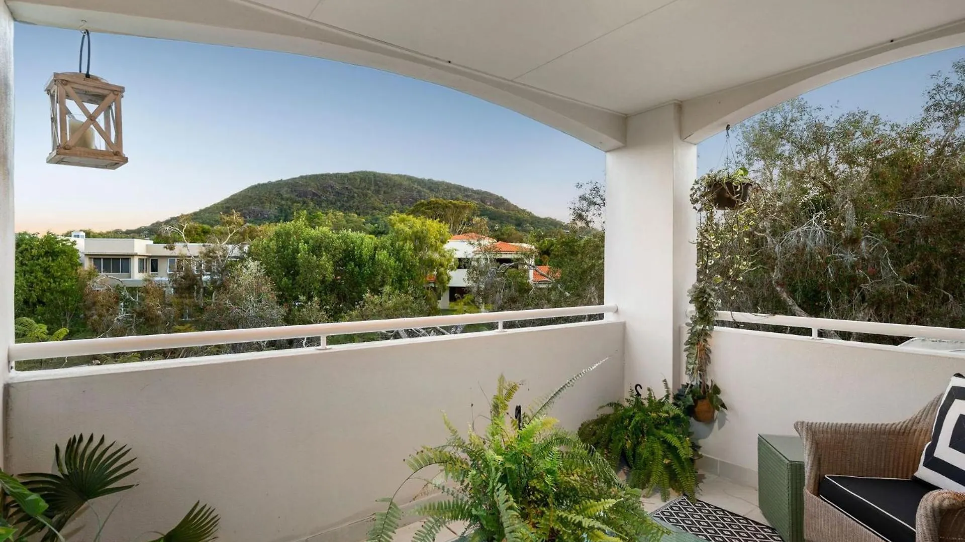 Luxury Lakeside Villa Yaroomba 0*,  Australia